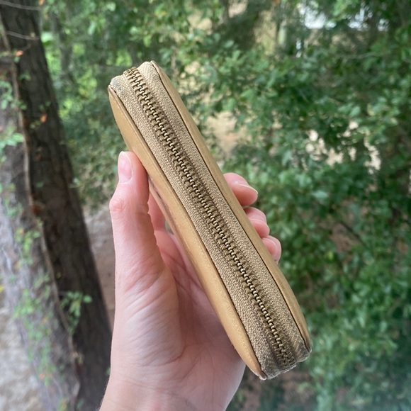 Ralph Lauren Vintage Tan Leather Wallet - Picture 7 of 13